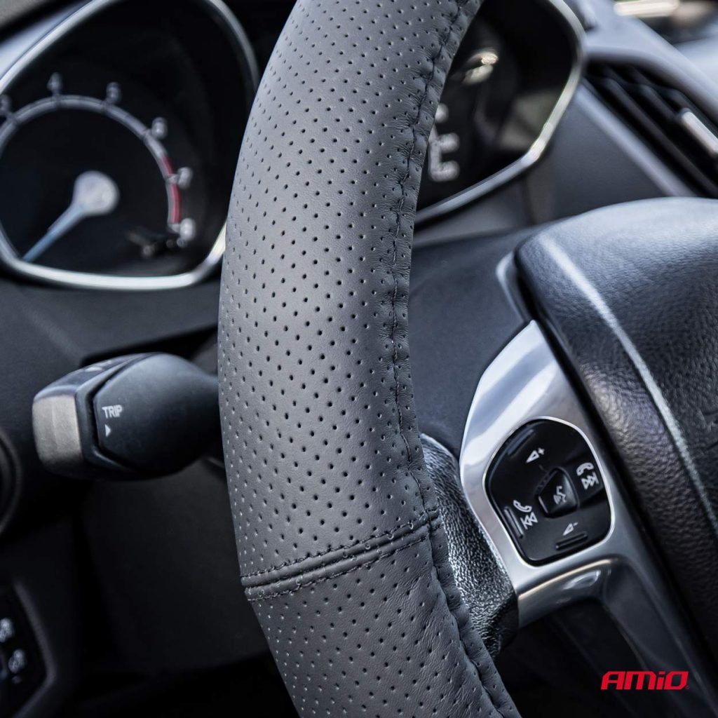 bor kormanyvedo huzat lukacsos 4 - Royal Tuning autó és motoros kiegészítő webshop