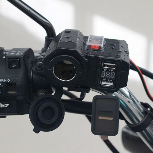 Motoros szivargyujtó és USB töltő aljzat - Image 5